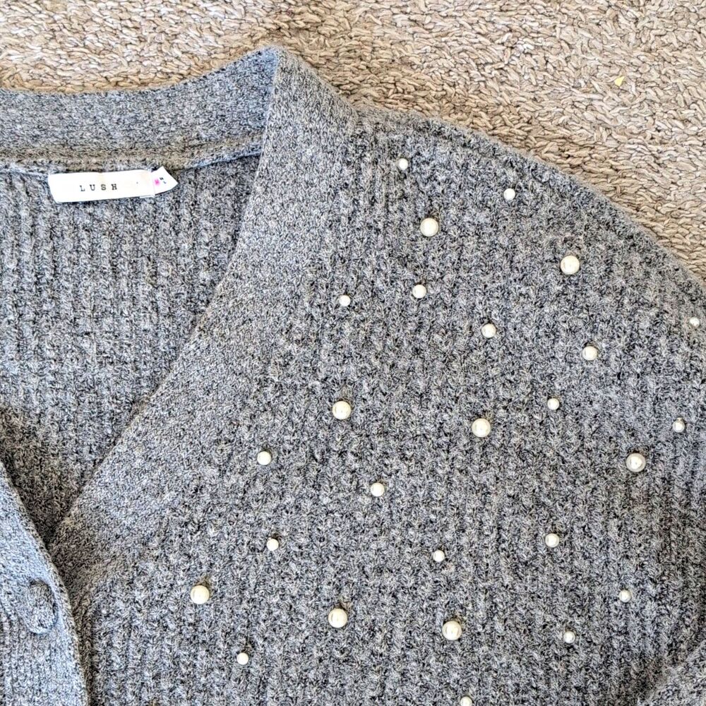 Lush Women's Gray Knit Cardigan Sweater Solid V-Neck Pearl Buttons M